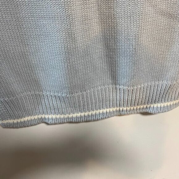 GU V-Neck Pointelle Women's Light Blue White Knit Sweater Vest Size S - Picture 8 of 10